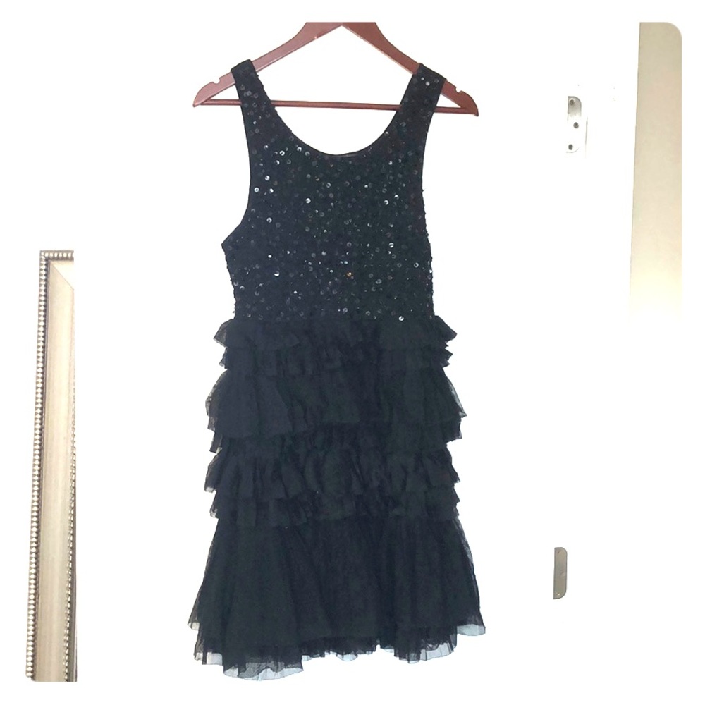 MUST HAVE: Black Sequin Ruffled Flapper Dress